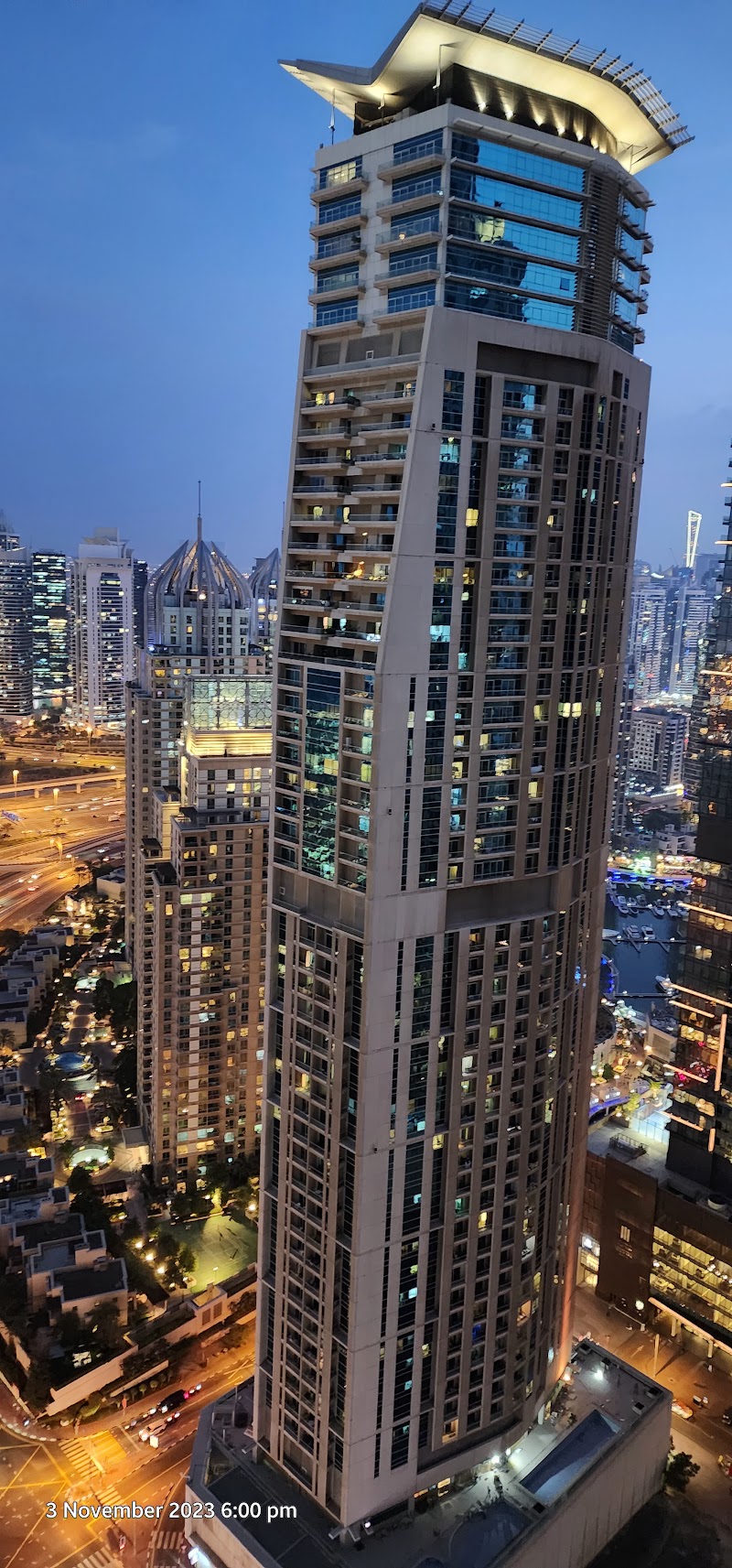 Marina Pinnacle - Marina Pinnacle, Lakeside Residence - Al Thanyah Fifth - Jumeirah Lakes Towers - Dubai - United Arab Emirates