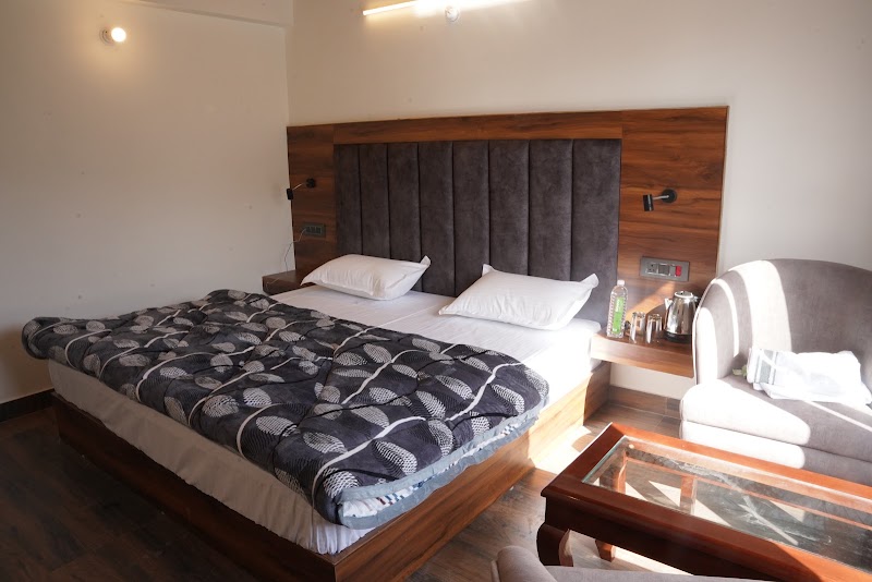 The Oak & Lake View Resort - The Oak & Lake View Resort, House no 84/7, Headingly Estate, Upper, Mall Rd, Mallital, Nainital, Uttarakhand 263001, India
