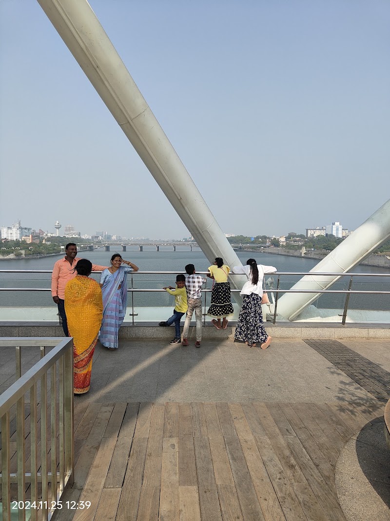 Atal Bridge - Atal Bridge Sabarmati Riverfront Walkway W, Narayan Nagar Society, Kocharab, Paldi, Ahmedabad, Gujarat 380006, India