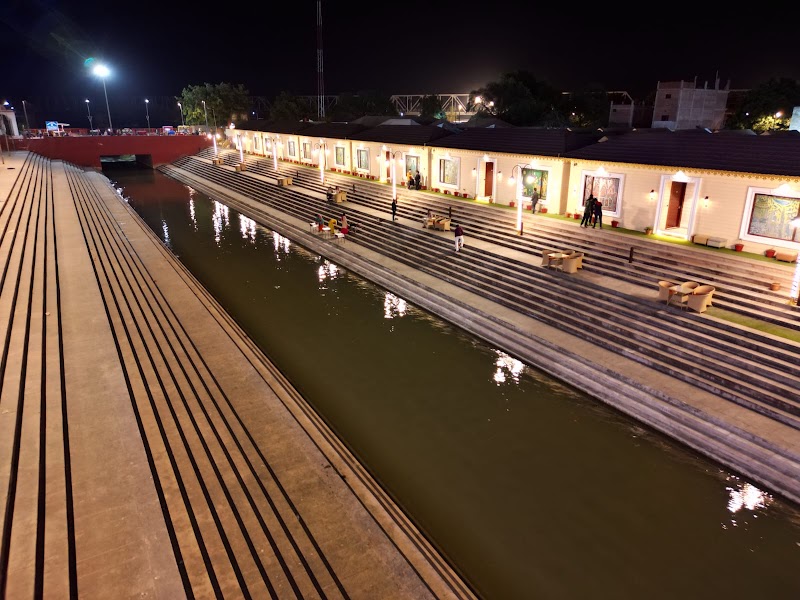 Ayodhya haat luxury cottages - Ayodhya haat luxury cottages Chaudhary charan singh ghat, beside Ram Katha Sanghralaya Road, Ram Katha Park, Ayodhya, Uttar Pradesh 272129, India