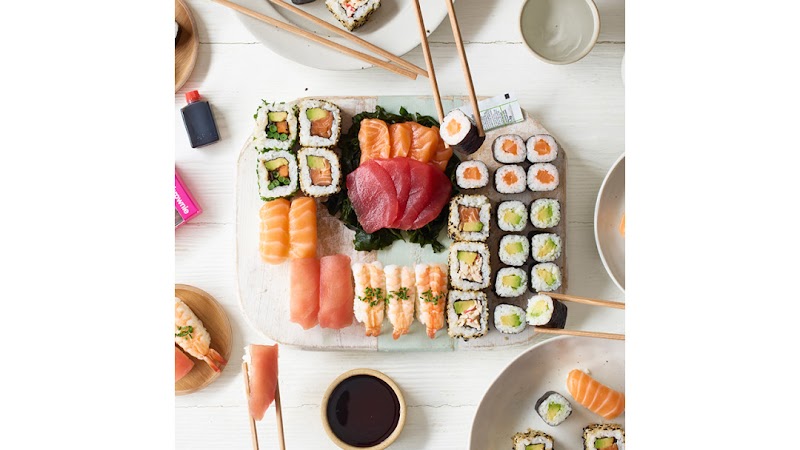 itsu - More London, Tower Bridge - itsu - More London, Tower Bridge, 7 More London Riverside, London SE1 2BY, UK