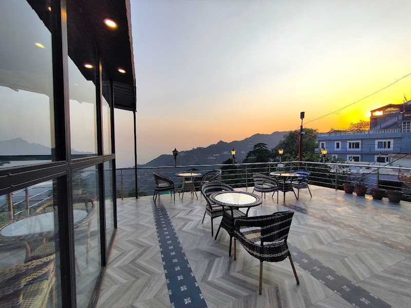 Sangam by Stotrak, Hotel in Jhula Ghar, Mussoorie - Sangam by Stotrak, Hotel in Jhula Ghar, Mussoorie F34G+J8R, near, Rope Way, Jhula Ghar, The Mall Road, Mussoorie, Uttarakhand 248179, India