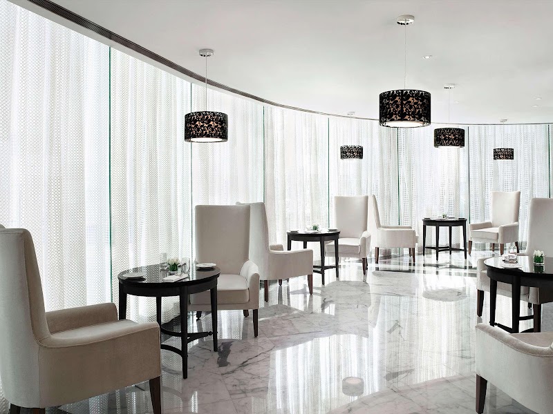 ARTISAN - BAR & LOUNGE