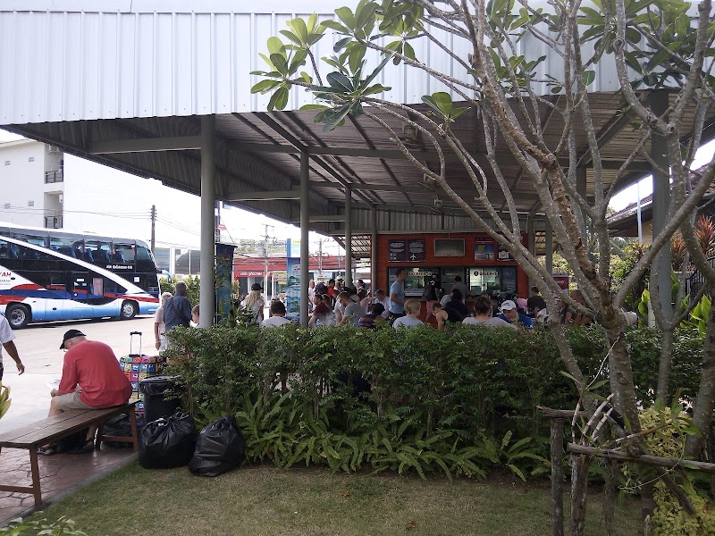 Lomprayah office - Lomprayah office, 29 ซอย เจัาพ้า 38 Tambon Wichit, Amphoe Mueang Phuket, Chang Wat Phuket 83000, Thailand