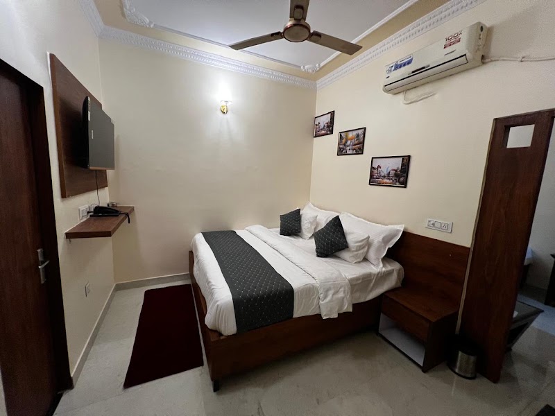 HOTEL THE FORT VIEW - HOTEL THE FORT VIEW road, Kunda, Amer, Jaipur, Rajasthan 302002, India