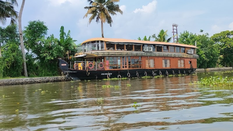 Coco Floatel
