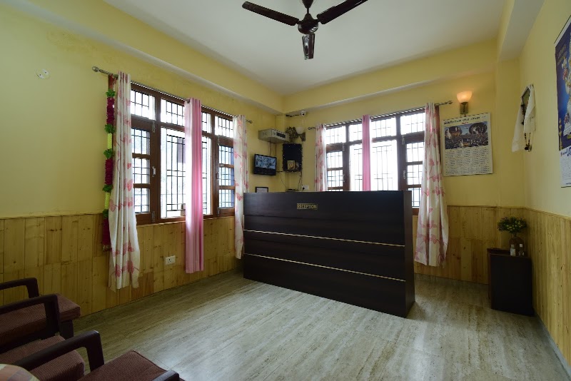 Royal Dragon Home Stay - Royal Dragon Home Stay Durgapur Chowk Naldhera, Shimla, Naldehra, Himachal Pradesh 171007, India