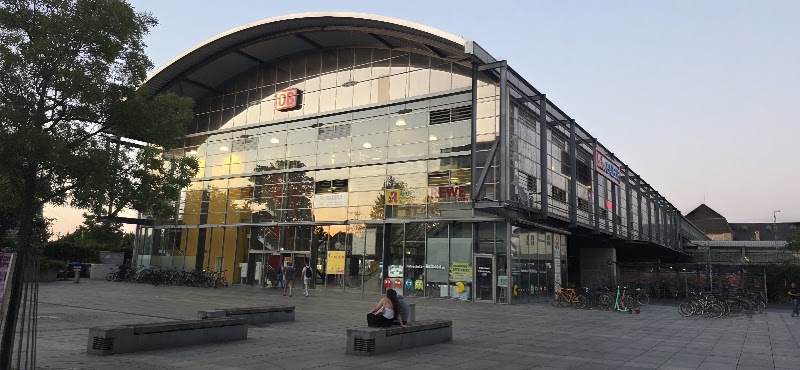 Darmstadt (Hbf) - Darmstadt (Hbf), Zweifalltorweg West-/Hinterseite des Hbf, 64293 Darmstadt, Germany