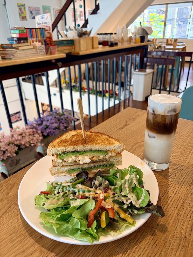 Breakfast Story Eleven - Breakfast Story Eleven 23/2 Sukhumvit Rd, Klong Tan Nua, Watthana, Krung Thep Maha Nakhon 10110, Thailand
