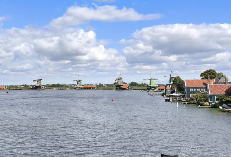 Statue - Statue, 7 3, 1509 BT Zaandam, Netherlands