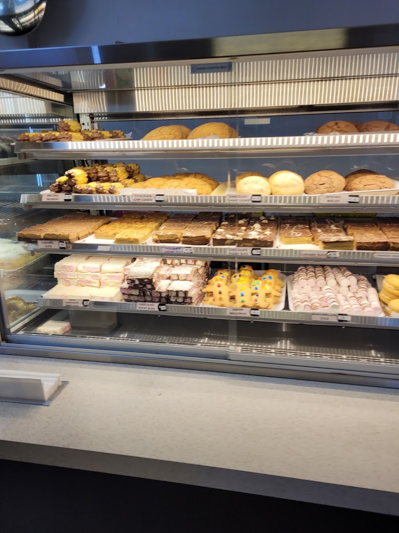 Ronnies Cafe & Bakery - Ronnies Cafe & Bakery 74 Broadway, Matamata 3400, New Zealand