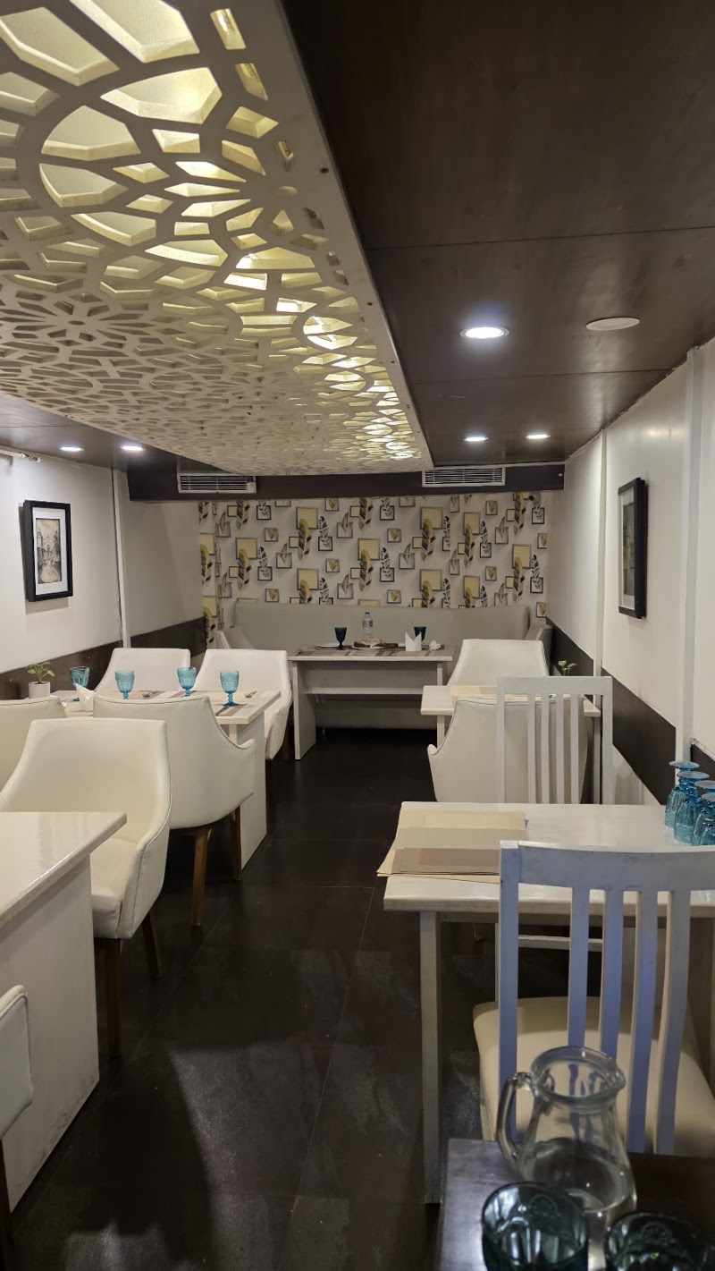 The IVY Restaurant - The IVY Restaurant BAANI SQUARE SECTOR 50 D - 89 - 90 GROUND FLOOR BAANI SQUARE, Pocket C, Mayfield Garden, Sector 50, Gurugram, Haryana 122018, India