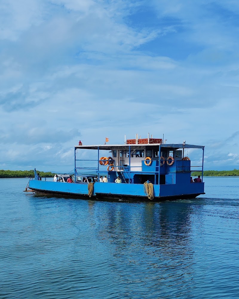 Ribandar Ferry - Ribandar Ferry, GV47+9M8, National Hwy 4A Bypass Rd, Ribandar, Goa 403006, India