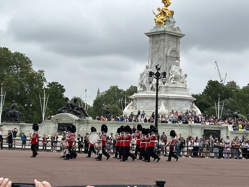 Queen Victoria Memorial - Queen Victoria Memorial London SW1A 1AA, UK