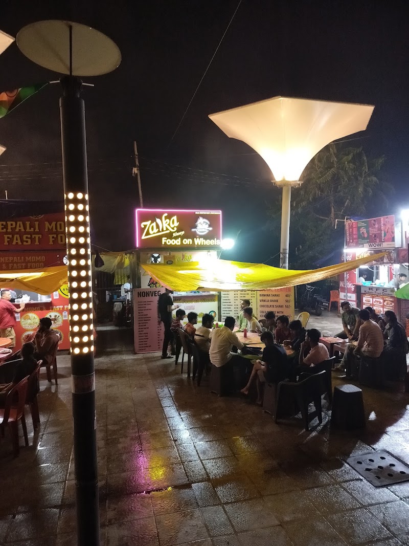 Chaupati And North Indian Food - Chaupati And North Indian Food, 6MRM+2M6, Great Eastern Rd, Jivan Vihar, Raipur, Chhattisgarh 492001, India