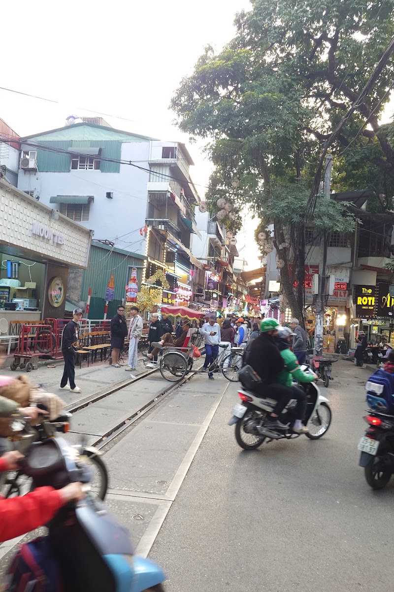 Hanoi Train Street - Hanoi Train Street, 3 Trần Phú, Hoàn Kiếm, Hà Nội 100000, Vietnam