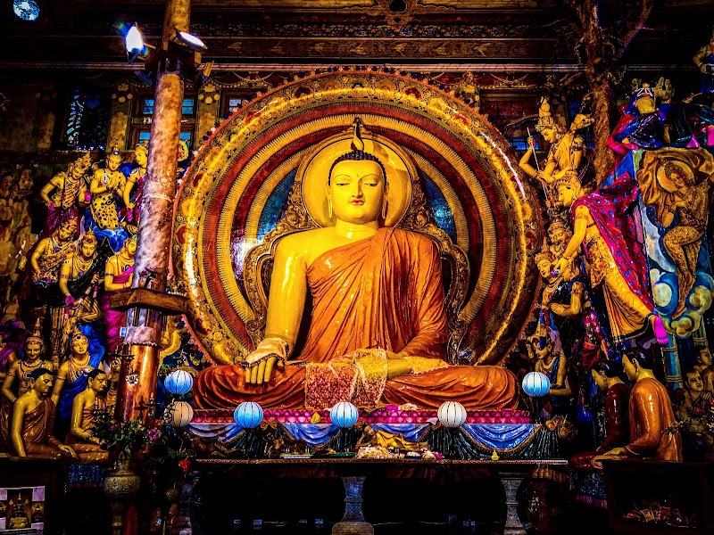 Gangaramaya Temple Colombo - Gangaramaya Temple Colombo, 61 Sri Jinarathana Rd, Colombo 00200, Sri Lanka