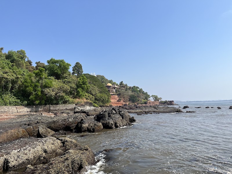 Aguada rocky Beach - Aguada rocky Beach FQVH+43H, Goa 403001, India