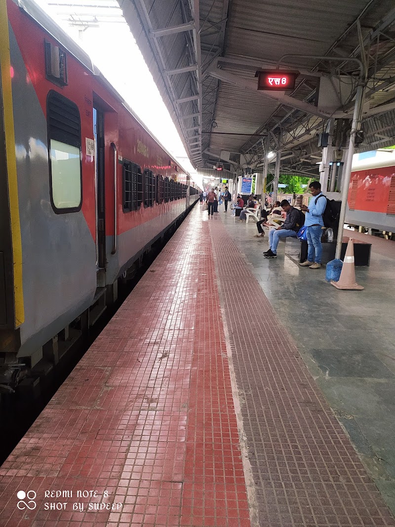Hatia railway station - Hatia railway station, Hatia, Hatia Railway Colony Type II, Maharatoli, Ranchi, Jharkhand 834003, India