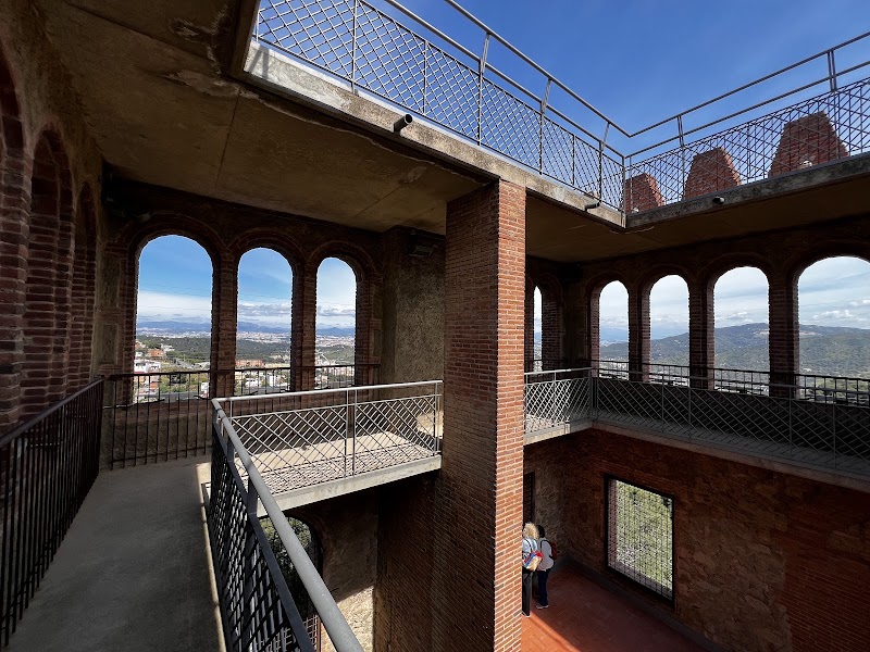Castell de Torre Baró - Castell de Torre Baró, Ctra. Alta de les Roquetes, 309, Nou Barris, 08033 Barcelona, Spain
