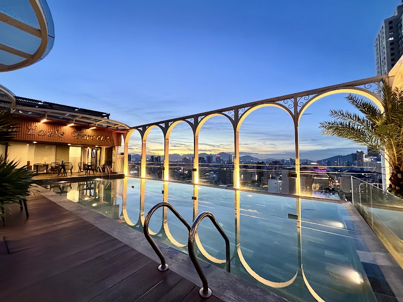 Golden Lotus Luxury - Golden Lotus Luxury, 198B Trần Bạch Đằng, Ngũ Hành Sơn, Đà Nẵng 50000, Vietnam