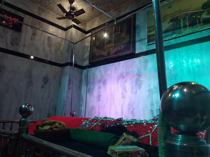 Hazrat Sayed Saha Vali R. A - Hazrat Sayed Saha Vali R. A 6JPM+8Q3, Unnamed Road, Sadar Bazar, Raipur, Chhattisgarh 492001, India
