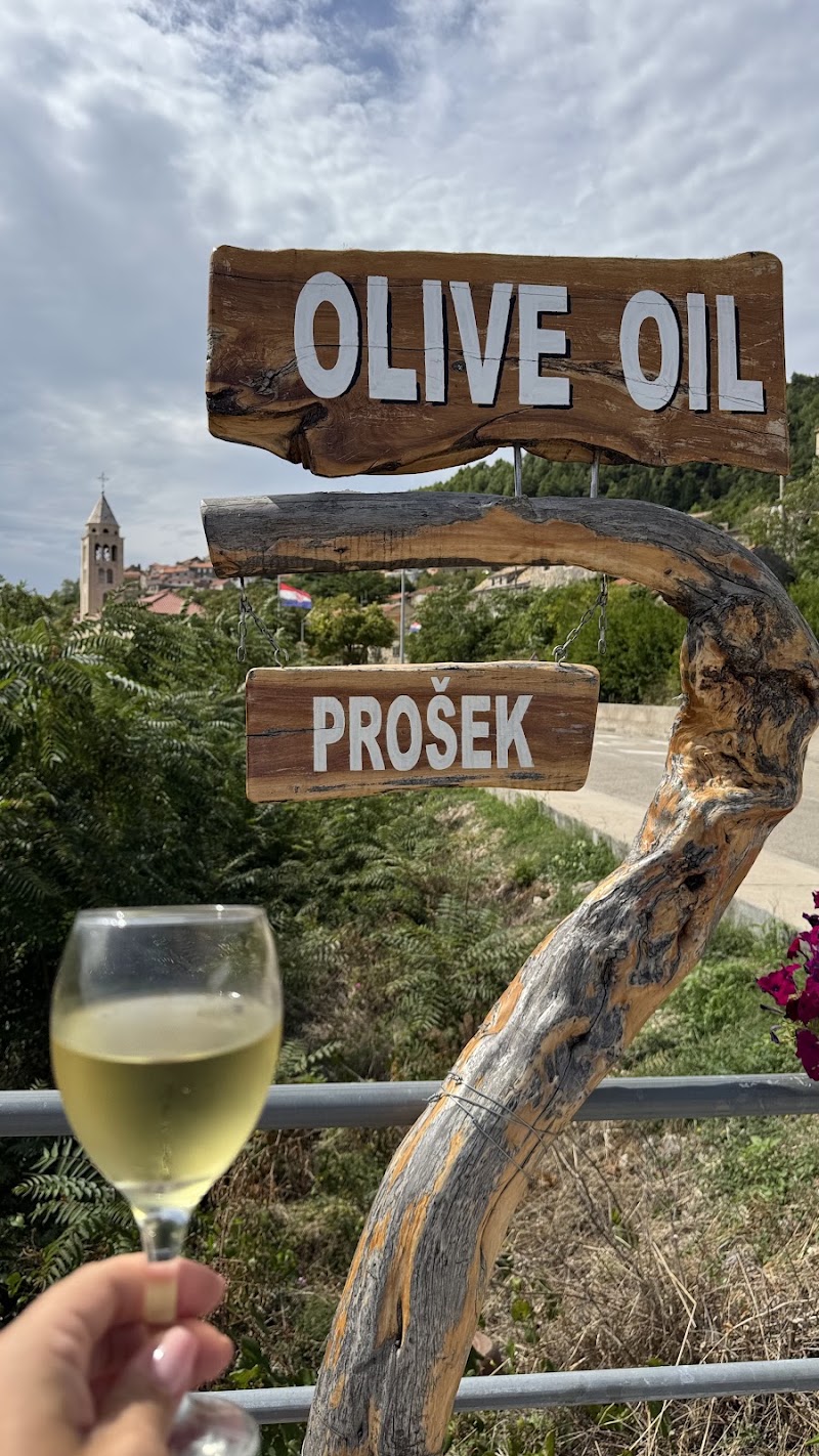 O.P.G. Laus - Winery - O.P.G. Laus - Winery, D118 202, 20273, Čara, Croatia