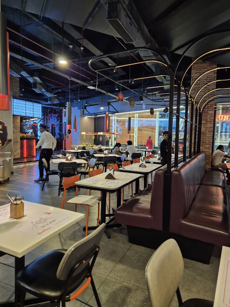 The Grillax Lulu Mall Kochi - The Grillax Lulu Mall Kochi, Third Floor, Lulu Shopping Mall, FC-18, Kochi - Salem Hwy, Edappally Junction, Nethaji Nagar, Edappally, Kochi, Keralam 682024, India