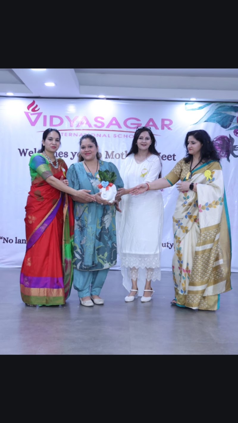 Radha Cooking & Bakery Classes - Radha Cooking & Bakery Classes C84F+4PW SP office, 1032, road, near old, Sector 16, Faridabad, Haryana 121002, India