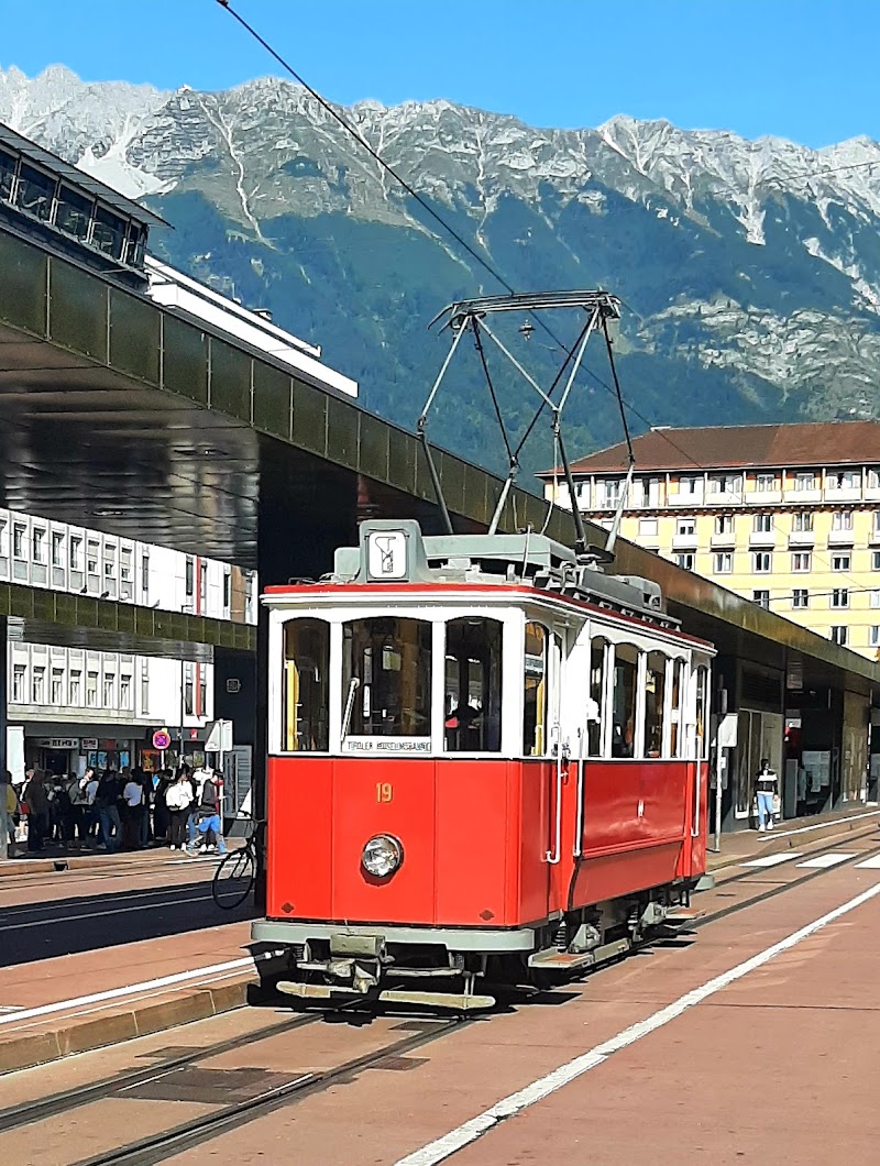 Bahnhofcenter Innsbruck - Bahnhofcenter Innsbruck Südtiroler Pl. 7, 6020 Innsbruck, Austria