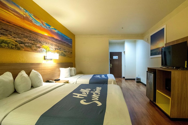 Days Inn & Suites by Wyndham Houston North/Aldine - Days Inn & Suites by Wyndham Houston North/Aldine 10137 North Fwy, Houston, TX 77037, USA