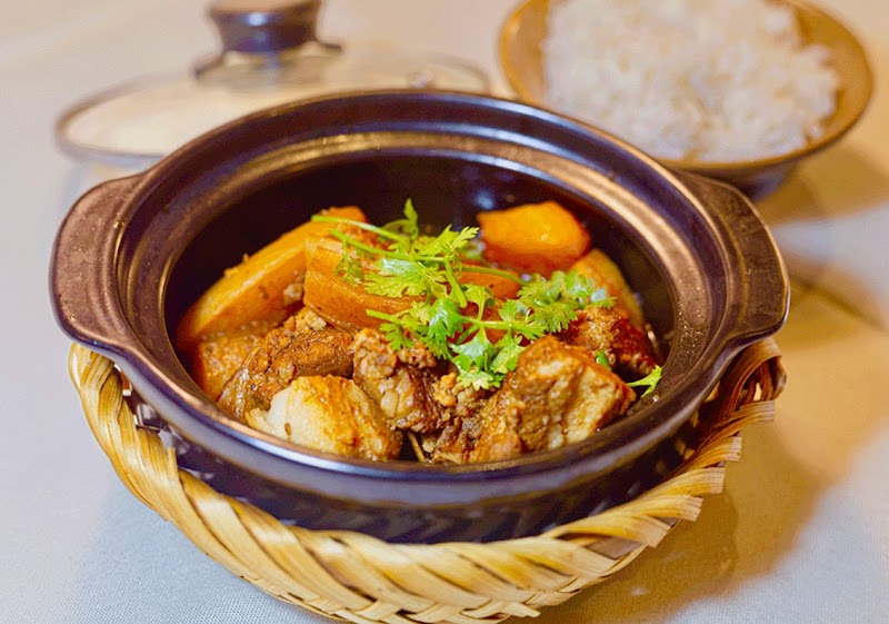 Hanoi Fusion Pub & Restaurant - Hanoi Fusion Pub & Restaurant 54 P. Nguyễn Trường Tộ, Quán Thánh, Ba Đình, Hà Nội 10000, Vietnam
