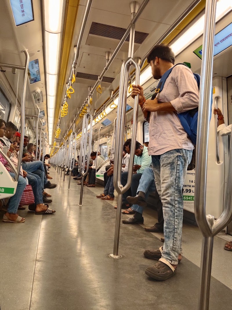Malad West Metro Station - Malad West Metro Station 1406-A, 16E, New Link Rd, Malad, Mindspace, Malad West, Mumbai, Maharashtra 400064, India