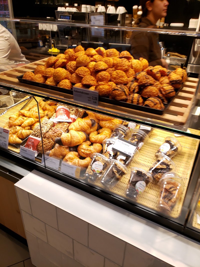 Skyline Plaza - Skyline Plaza, Europa-Allee 6, 60327 Frankfurt am Main, Germany