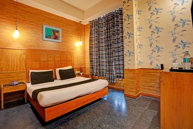 Hotel O One Hotel - Hotel O One Hotel 3rd, 653/1, Nehar Road, Shakti Khand III, Indirapuram, Ghaziabad, Uttar Pradesh 201014, India