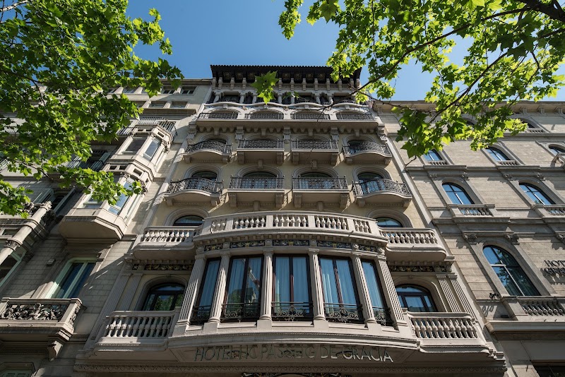 Hotel Catalonia Passeig de Gràcia - Hotel Catalonia Passeig de Gràcia Gran Via de les Corts Catalanes, 644, Eixample, 08007 Barcelona, Spain