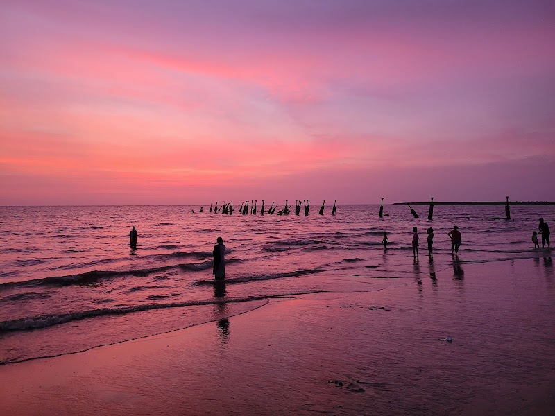 Calicut Beach - Calicut Beach, 7Q49+RJ2, Vellayil, Kozhikode, Kerala 673032, India
