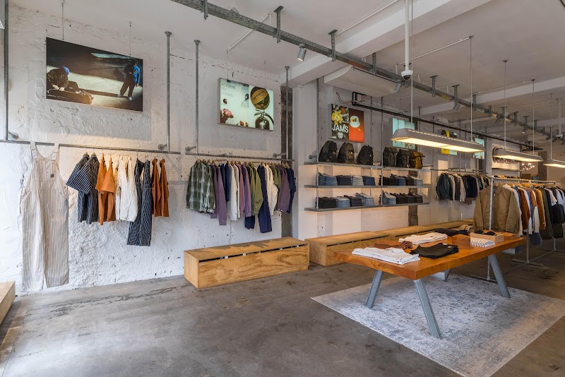 Carhartt WIP Store Frankfurt - Carhartt WIP Store Frankfurt, Neue Kräme 26, 60311 Frankfurt am Main, Germany
