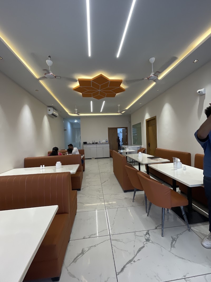 The Mansarovar Hotel & Restaurant - The Mansarovar Hotel & Restaurant mahakal lok, Parking, 42, Bhagat Singh Marg, Jaisinghpura, Ujjain, Madhya Pradesh 456006, India