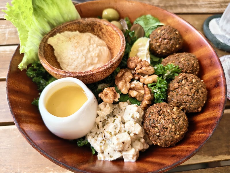Roots Plant-Based Cafe - Roots Plant-Based Cafe 26-27 Trần Bạch Đằng, Ngũ Hành Sơn, Đà Nẵng 550000, Vietnam