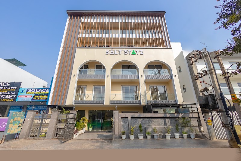 Saltstayz Select - Medicity (Near Medanta Hospital)