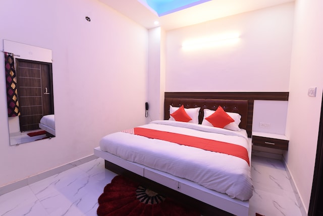 Hotel O by OYO The Signature Hotel Near Iskcon Temple Noida - Hotel O by OYO The Signature Hotel Near Iskcon Temple Noida Plot No 27, Gali Number 2, Mamura, Sector 66, Noida, Uttar Pradesh 201309, India