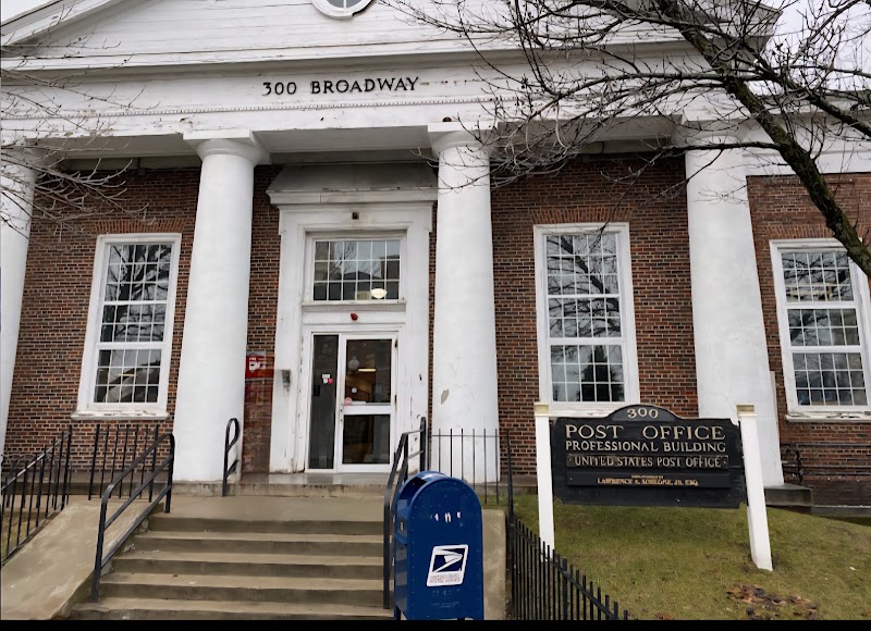 United States Postal Service - United States Postal Service 300 Broadway Lbby, Revere, MA 02151, USA