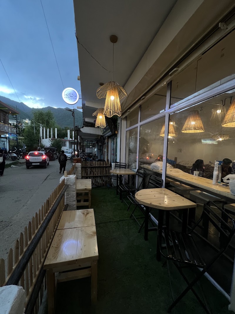 Café Roam Wild - Café Roam Wild, Landing site, Bir, Suja, Himachal Pradesh 176077, India