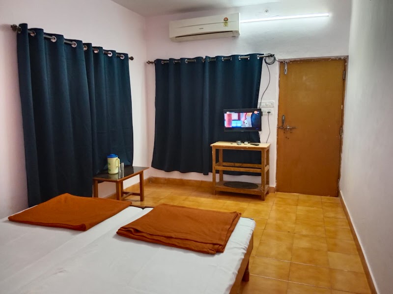 Hotel Lake View Matheran - Hotel Lake View Matheran Shivaji Road, opp. girivihar hotel, Matheran, Maharashtra 410102, India