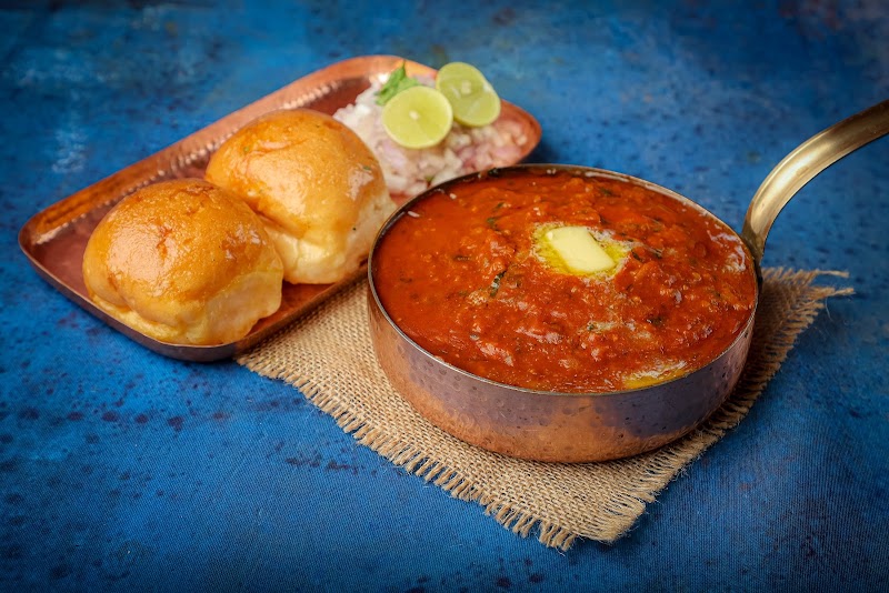 R Bhagat Tarrachand (Delivery Kitchen) - R Bhagat Tarrachand (Delivery Kitchen) Unit No. 1, Hiren Light Estate, Mogul Ln, next to Bimbo Bristol Bakery, Mahim (W), New Dinkar Co Operative Housing Society, Mahim, Mumbai, Maharashtra 400016, India