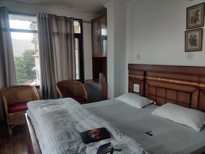 Hotel west end home stay