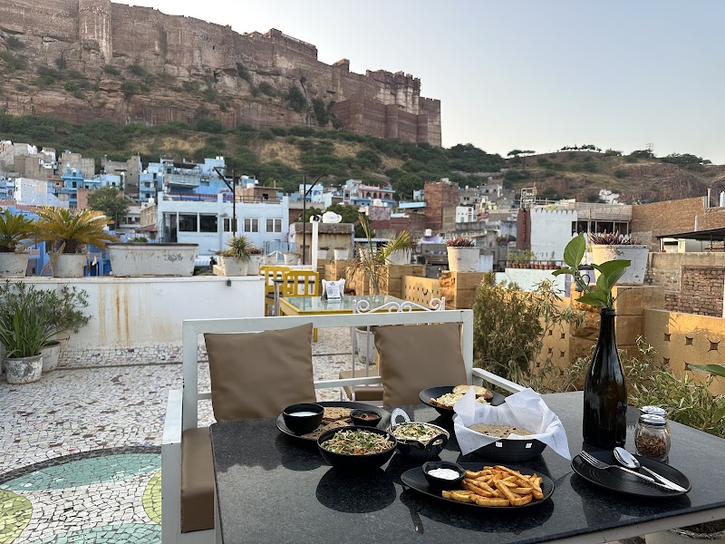 Musafir Cafe & Restaurant - Musafir Cafe & Restaurant The Hosteller, Fort Rd, Killi Khana, Sodagaran Mohalla, Jodhpur, Rajasthan 342001, India