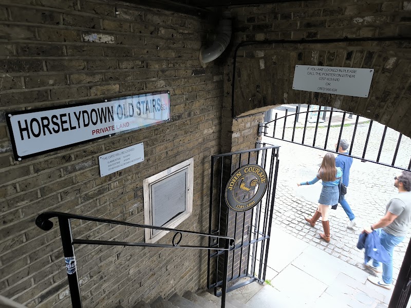 Horselydown Old Stairs - Horselydown Old Stairs, 48 Shad Thames, London SE1 2LY, UK