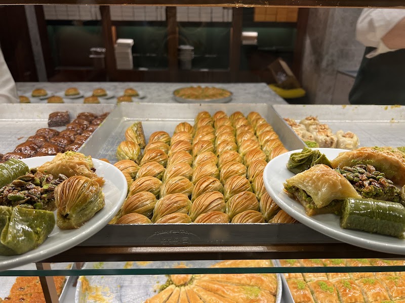 Karaköy Güllüoğlu - Nadir Güllü - Karaköy Güllüoğlu - Nadir Güllü, Kemankeş Karamustafa Paşa, Kemankeş Cd. No:67, 34425 Beyoğlu/İstanbul, Türkiye